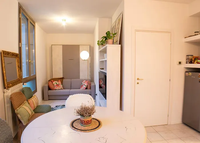 Conti & Moroni House * كالينْسانو