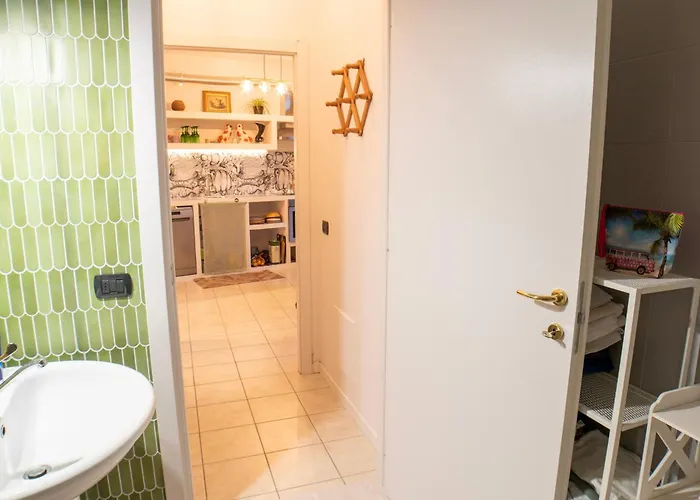 Conti & Moroni House كالينْسانو