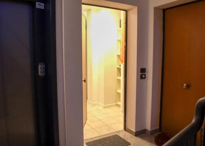 Conti & Moroni House شقة